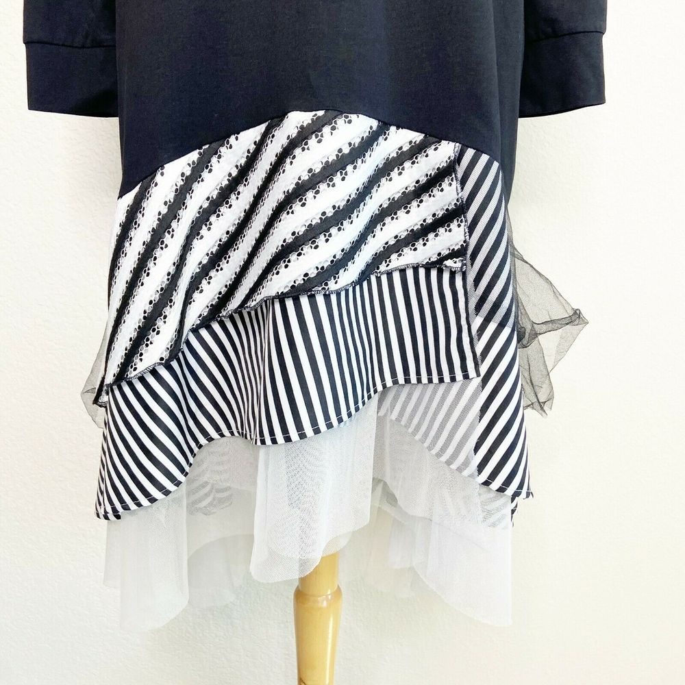 Two Twin Style | Ruffle Hem Dress - Picture 3 of 7